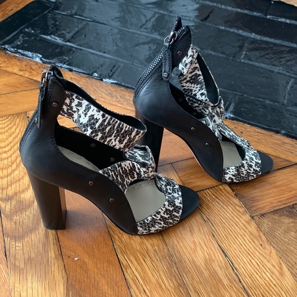 Alice and Olivia Sandals - Faux Snake Skin - Picture 2 of 5
